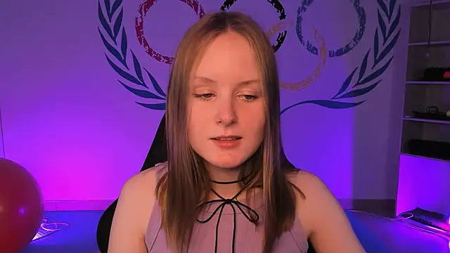 VivienLeeigh online show from December 2024 04:17:01 PM