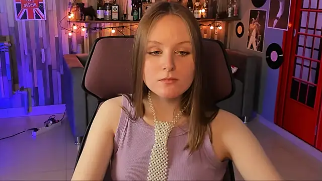 VivienLeeigh online show from December 2024 04:23:01 PM