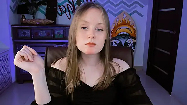 VivienLeeigh online show from March 2025 01:08:01 PM