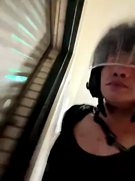 Snapshot of TaiwanSlutBitch chatting on October 2025 02:04:01 AM TaiwanSlutBitch online show from October 2025 02:04:01 AM