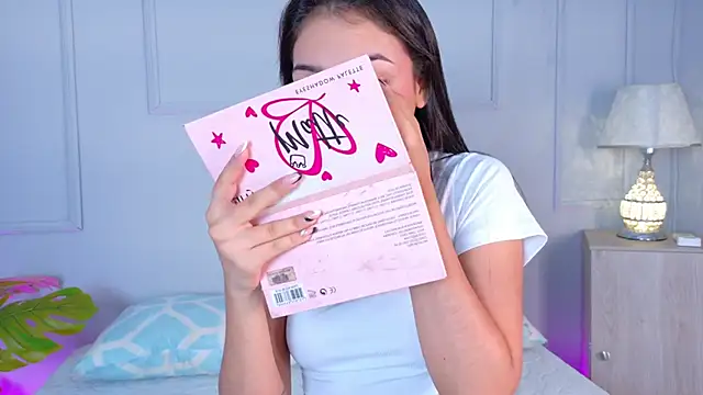 MiaOconner online show from September 2025 08:13:01 PM