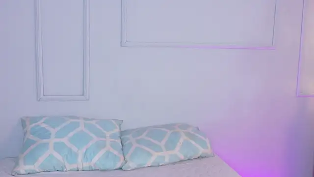 MiaOconner online show from October 2025 07:40:02 AM