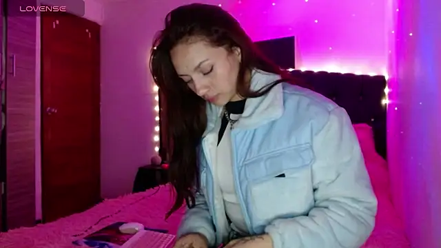 holy juli online show from March 2025 03:22:01 AM