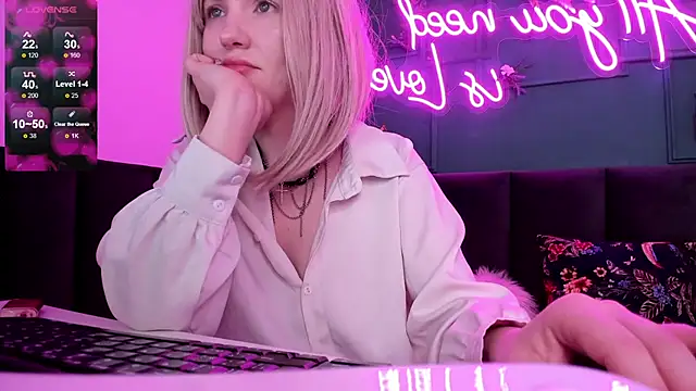 Fluffy Monica online show from March 2025 04:25:02 AM