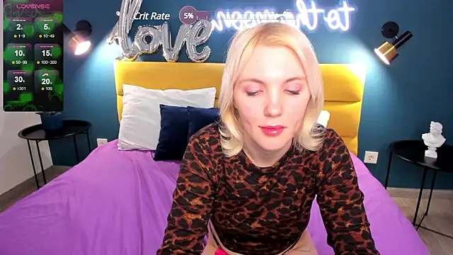 Fluffy Monica online show from March 2025 04:19:01 AM