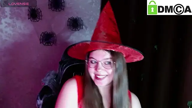 Snapshot of holy_michela chatting on October 2025 02:46:02 AM holy michela online show from October 2025 02:46:02 AM