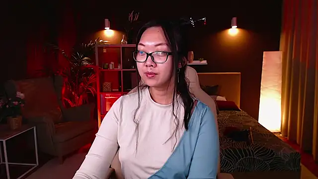 Marine Vact online show from October 2025 02:06:02 PM