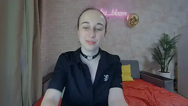 Anika bloom online show from February 2025 05:11:02 AM