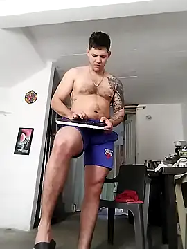 Snapshot of King_russo chatting on November 2025 08:09:02 PM King russo online show from November 2025 08:09:02 PM