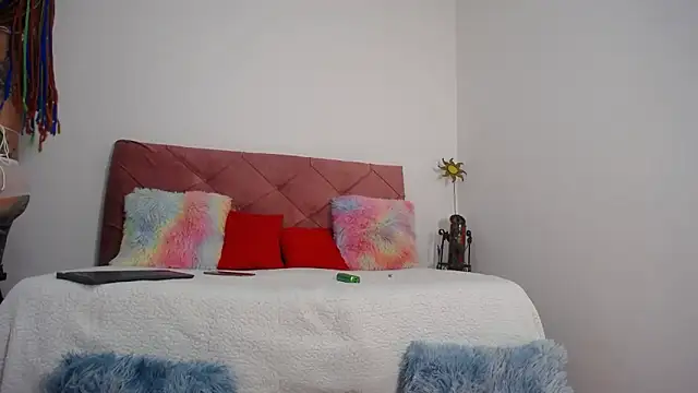 EMILY ROUSSE71 online show from January 2025 12:16:01 AM