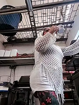 EMILY ROUSSE71 online show from September 2025 09:08:02 PM