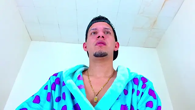 kevin  fox  online show from October 2025 07:18:01 PM