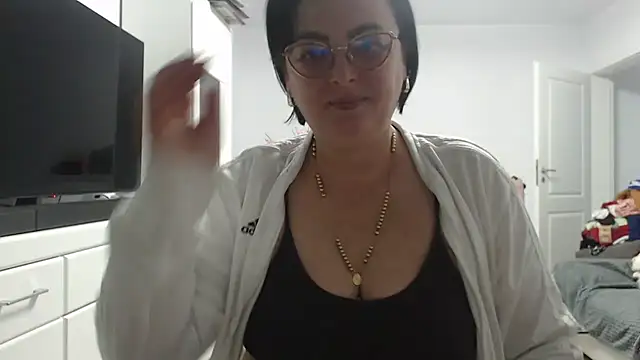 Snapshot of Amandamuller1982 chatting on November 2025 03:47:02 PM Amandamuller1982 online show from November 2025 03:47:02 PM