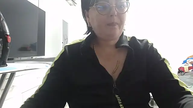 Snapshot of Amandamuller1982 chatting on November 2025 02:11:02 AM Amandamuller1982 online show from November 2025 02:11:02 AM