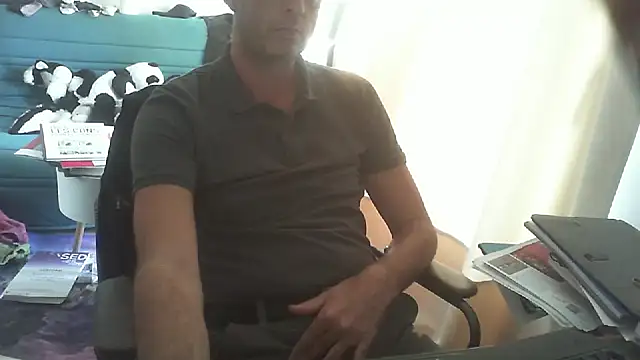 shyfrenchcock1 online show from October 2025 12:52:02 PM