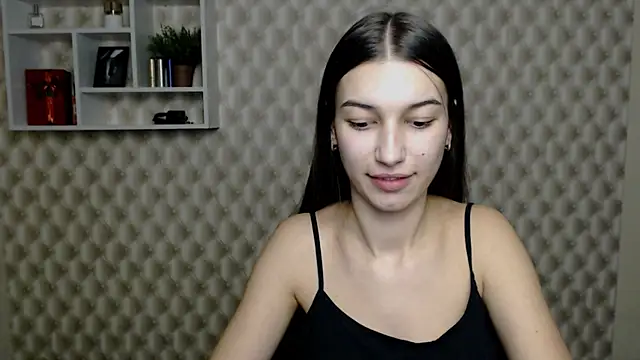 KarolinaRosse  online show from December 2024 10:48:01 PM