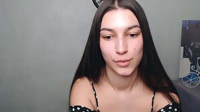 KarolinaRosse  online show from March 2025 02:41:01 PM