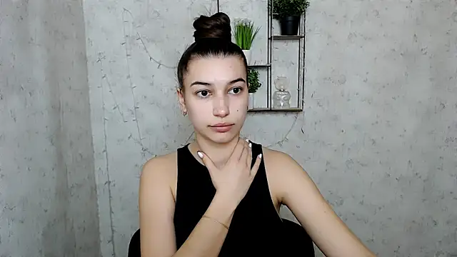 KarolinaRosse  online show from March 2025 06:47:02 AM