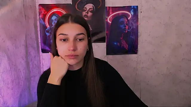 Snapshot of KarolinaRosse_ chatting on October 2025 05:04:01 AM KarolinaRosse online show from October 2025 05:04:01 AM