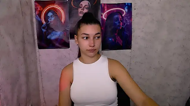 Snapshot of KarolinaRosse_ chatting on October 2025 05:16:02 AM KarolinaRosse online show from October 2025 05:16:02 AM