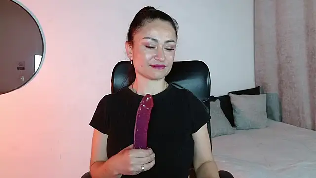 SaraMilf 69 online show from December 2024 04:04:01 PM