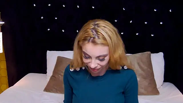 LaraAddison online show from January 2025 04:24:01 PM