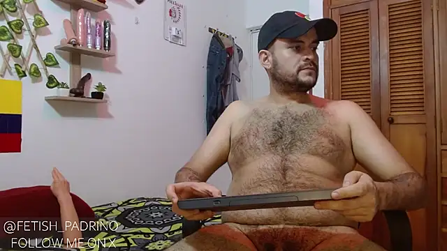 Snapshot of fetish_padrino chatting on March 2025 03:46:02 AM fetish padrino online show from March 2025 03:46:02 AM
