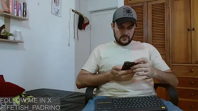 Snapshot of fetish_padrino chatting on March 2025 03:28:02 PM fetish padrino online show from March 2025 03:28:02 PM