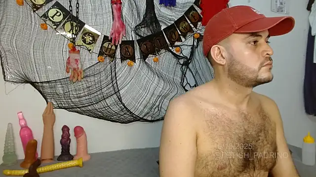 Snapshot of fetish_padrino chatting on October 2025 04:33:01 AM fetish padrino online show from October 2025 04:33:01 AM