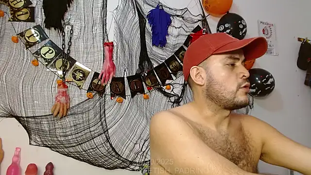 Snapshot of fetish_padrino chatting on October 2025 11:27:02 PM fetish padrino online show from October 2025 11:27:02 PM