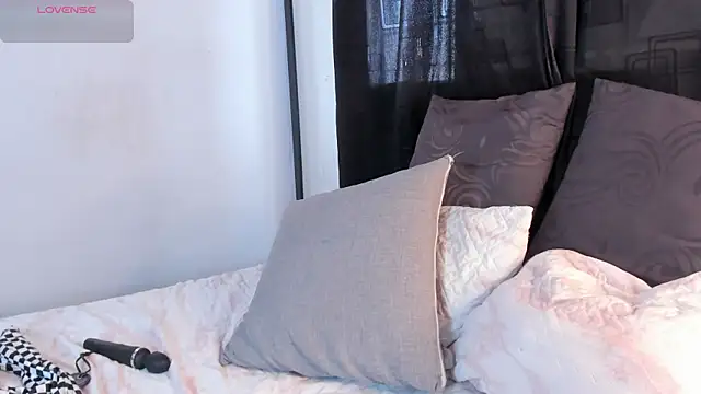 litarossana online show from October 2025 03:07:01 PM