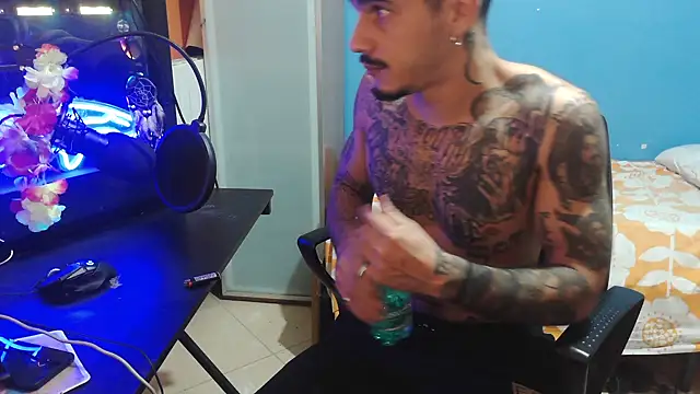 Snapshot of Badboyi1997 chatting on October 2025 12:29:05 AM Badboyi1997 online show from October 2025 12:29:05 AM