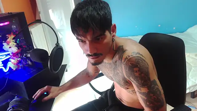 Snapshot of Badboyi1997 chatting on October 2025 11:54:01 AM Badboyi1997 online show from October 2025 11:54:01 AM