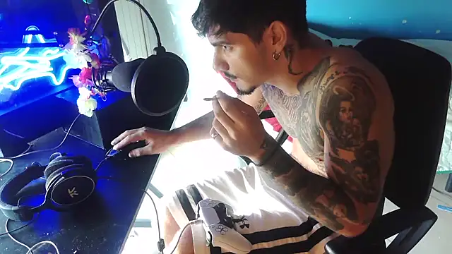 Snapshot of Badboyi1997 chatting on October 2025 12:06:01 PM Badboyi1997 online show from October 2025 12:06:01 PM