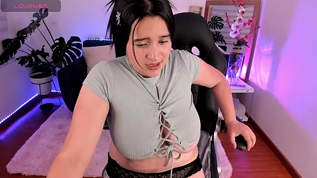 Snapshot of Pamela_cheverry chatting on February 2025 06:51:02 AM Pamela cheverry online show from February 2025 06:51:02 AM