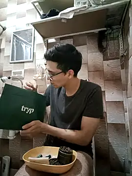 Snapshot of Alconnegroduf chatting on September 2025 06:14:01 AM Alconnegroduf online show from September 2025 06:14:01 AM