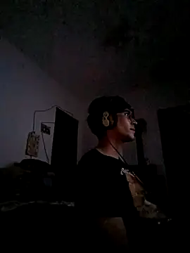 Snapshot of Alconnegroduf chatting on September 2025 09:22:02 AM Alconnegroduf online show from September 2025 09:22:02 AM