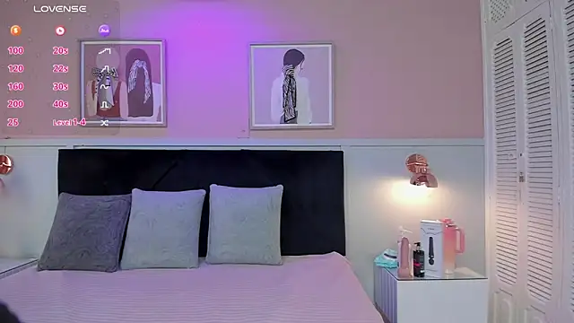 elodie walker online show from September 2025 12:43:02 PM