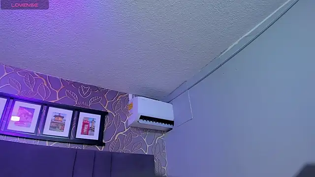 elodie walker online show from October 2025 08:28:02 PM