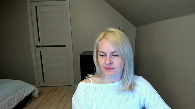 Alicee Gracee online show from February 2025 08:59:01 PM