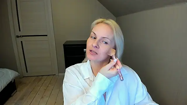 Alicee Gracee online show from February 2025 07:28:02 PM