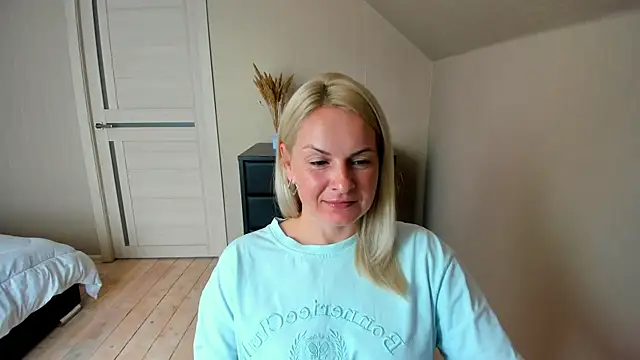 Alicee Gracee online show from October 2025 08:36:02 AM