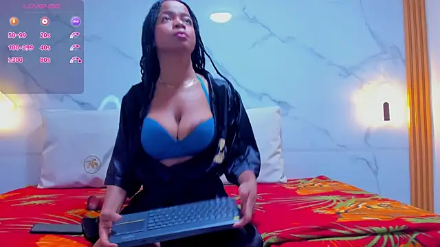 Snapshot of violetta_becker chatting on January 2025 12:02:02 PM violetta becker online show from January 2025 12:02:02 PM