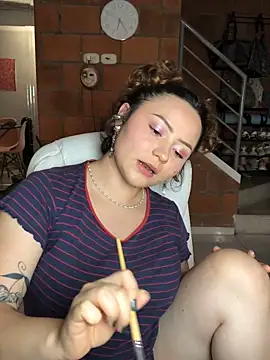 karlahush online show from October 2025 11:23:01 PM