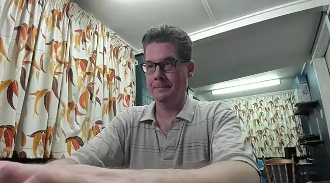 Snapshot of tilobinder chatting on January 2025 01:28:01 PM tilobinder online show from January 2025 01:28:01 PM