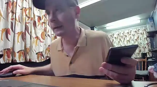 Snapshot of tilobinder chatting on March 2025 02:45:01 PM tilobinder online show from March 2025 02:45:01 PM