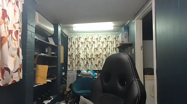 Snapshot of tilobinder chatting on March 2025 02:21:02 PM tilobinder online show from March 2025 02:21:02 PM