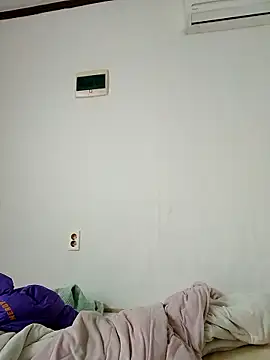 hello098712 online show from November 2025 09:31:01 AM