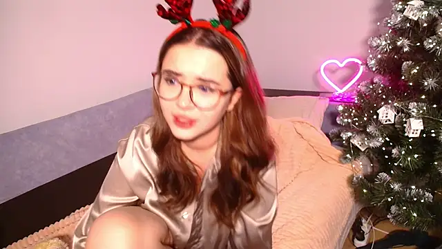 CutiePie3 online show from December 2024 10:59:01 PM