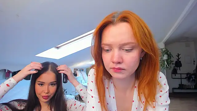 Snapshot of andrea_x_ chatting on November 2025 07:22:01 AM andrea x online show from November 2025 07:22:01 AM